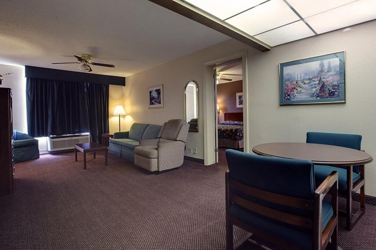 Americas Best Value Inn Marshall Bel Air Eksteriør billede